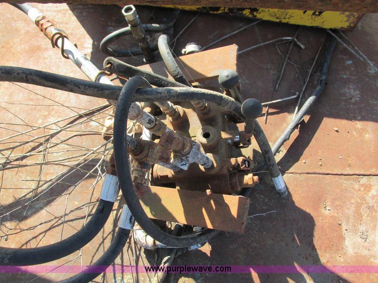 image for item G9378 Roll back wrecker bed