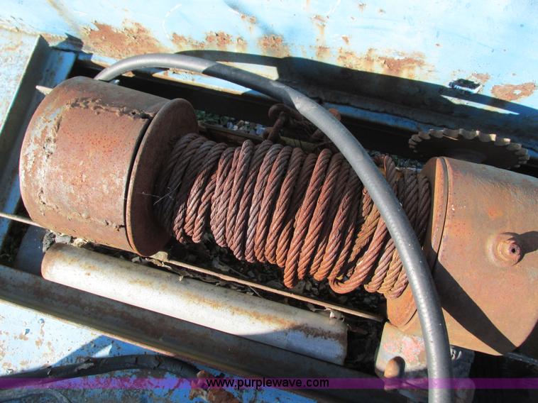 image for item G9378 Roll back wrecker bed