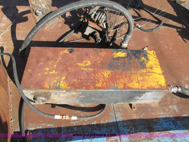 image for item G9378 Roll back wrecker bed