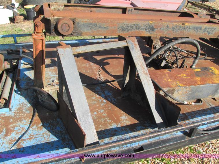 image for item G9378 Roll back wrecker bed