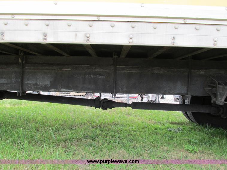 image for item G9390 1994 International 4900 box truck