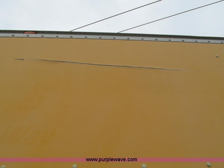 image for item G9390 1994 International 4900 box truck