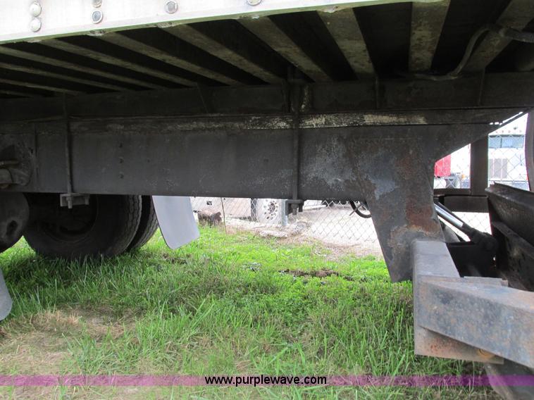 image for item G9390 1994 International 4900 box truck