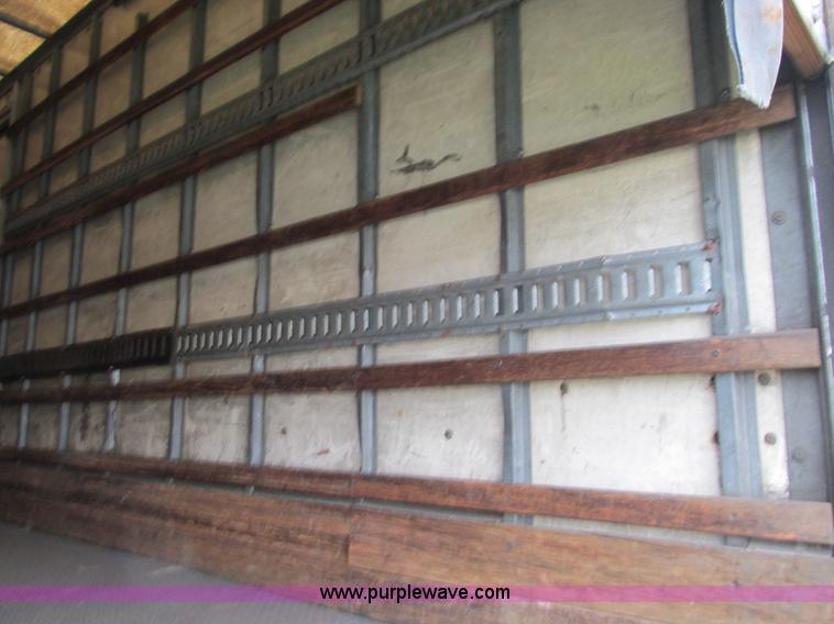 image for item G9390 1994 International 4900 box truck