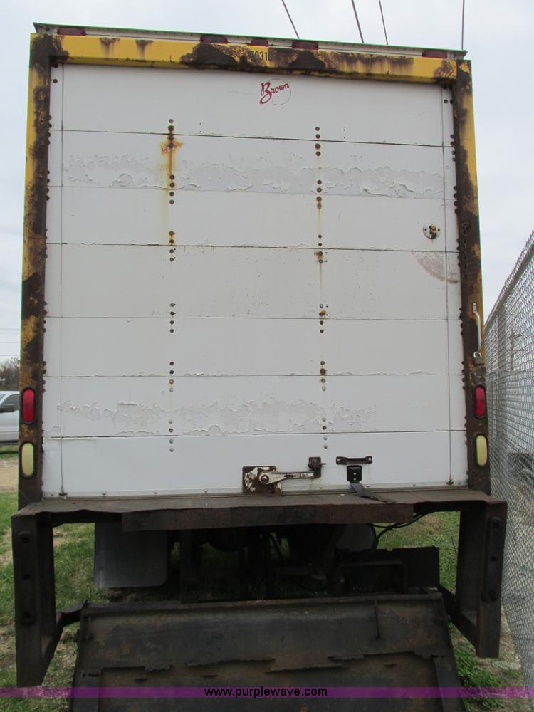 image for item G9390 1994 International 4900 box truck