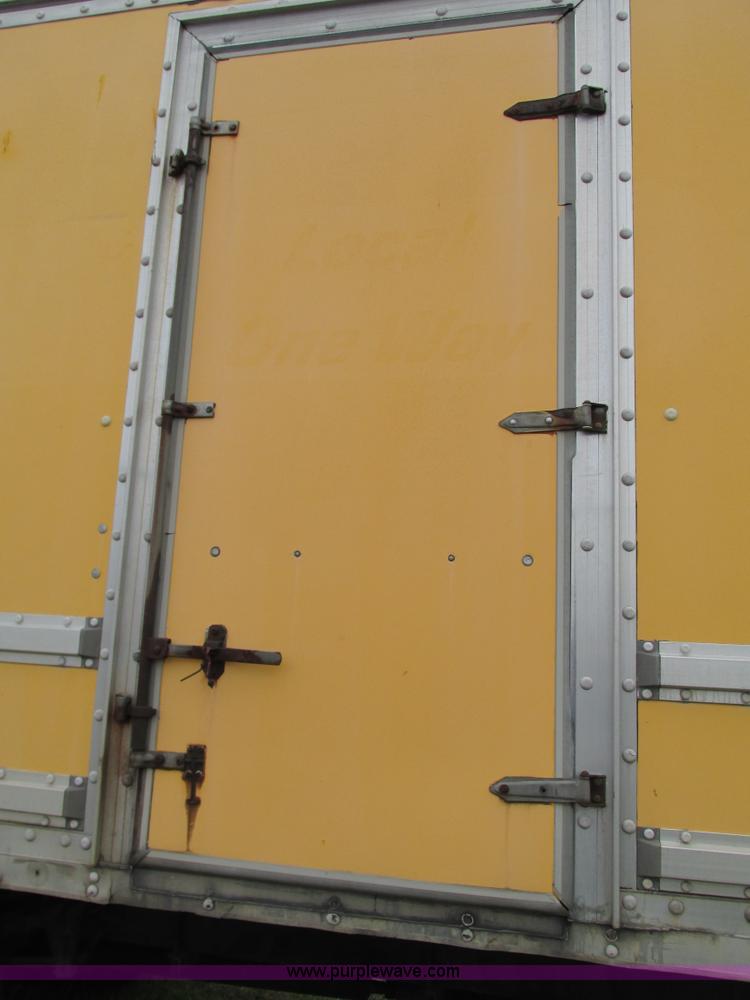 image for item G9390 1994 International 4900 box truck