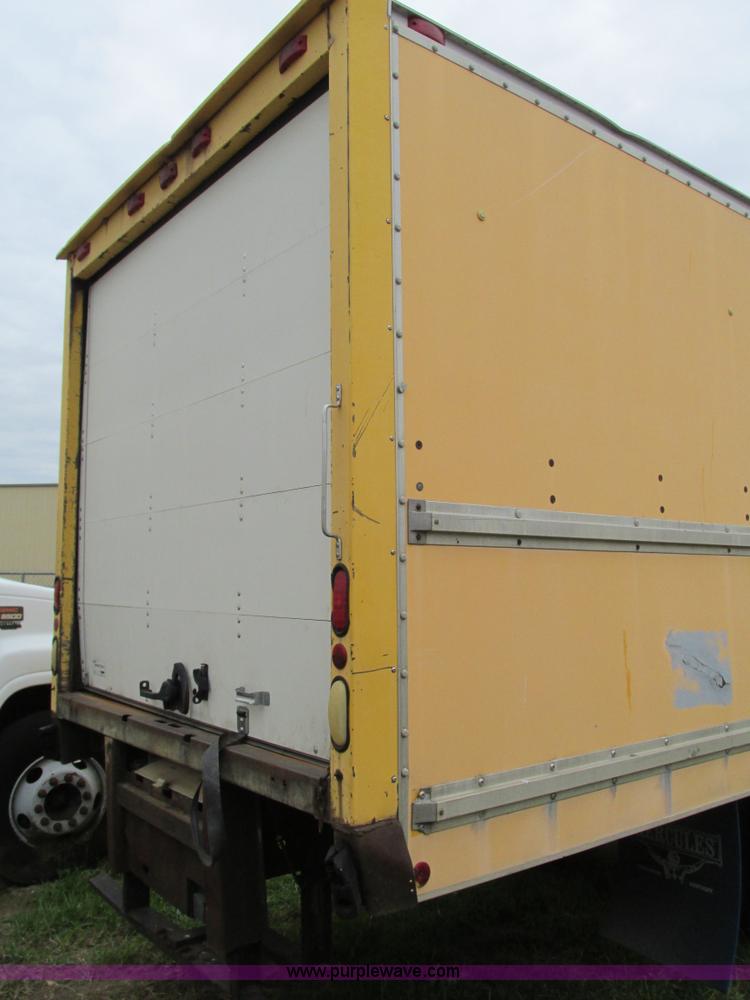 image for item G9392 1999 GMC C6500 box truck