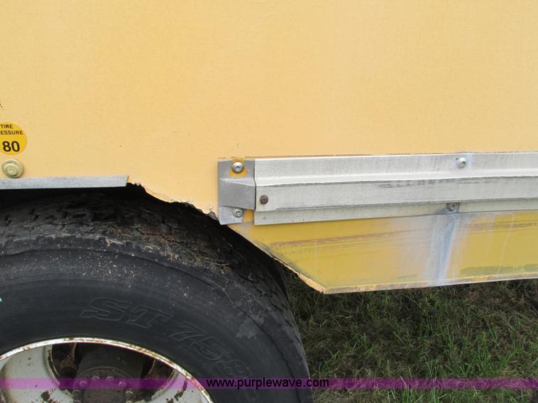 image for item G9392 1999 GMC C6500 box truck