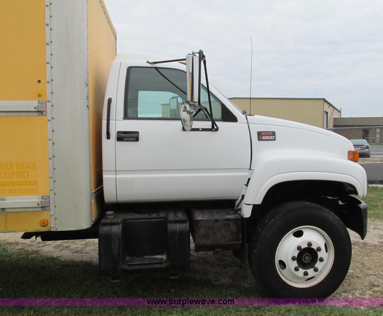 image for item G9392 1999 GMC C6500 box truck