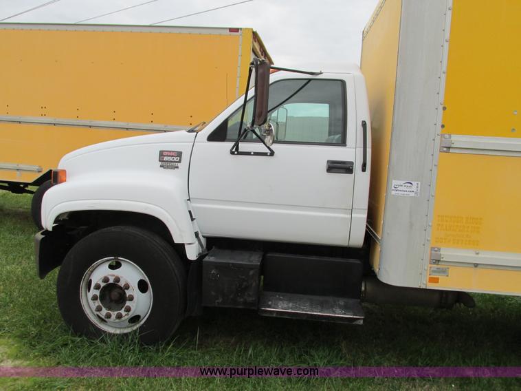image for item G9393 1999 GMC C6500 box truck