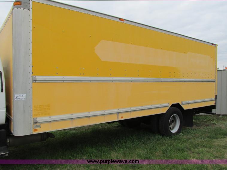 image for item G9393 1999 GMC C6500 box truck