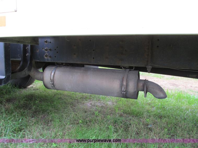 image for item G9393 1999 GMC C6500 box truck