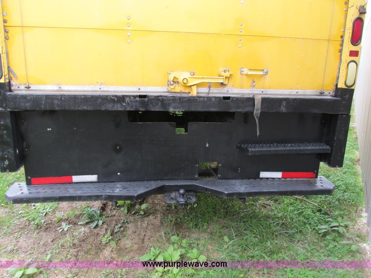 image for item G9393 1999 GMC C6500 box truck