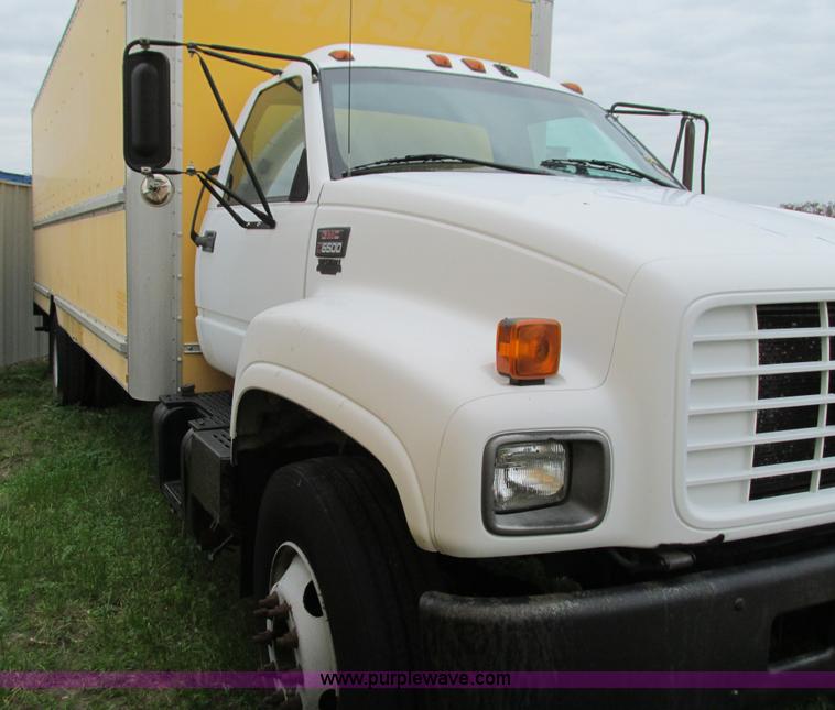 image for item G9393 1999 GMC C6500 box truck
