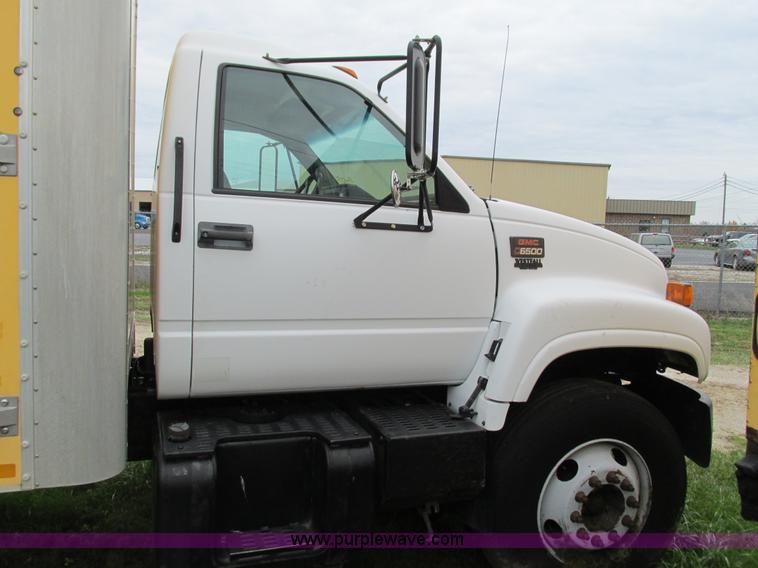 image for item G9393 1999 GMC C6500 box truck