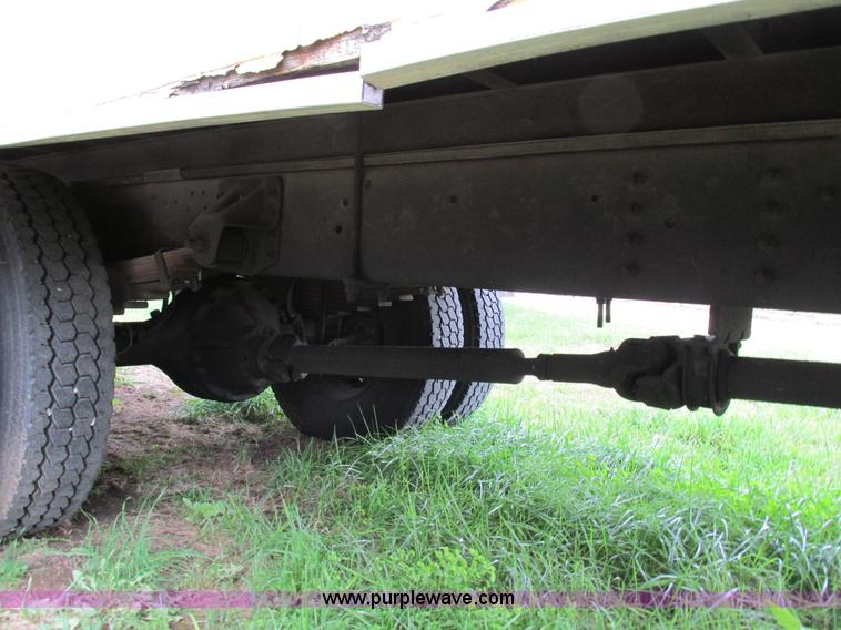 image for item G9393 1999 GMC C6500 box truck