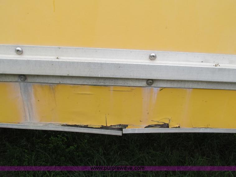 image for item G9393 1999 GMC C6500 box truck