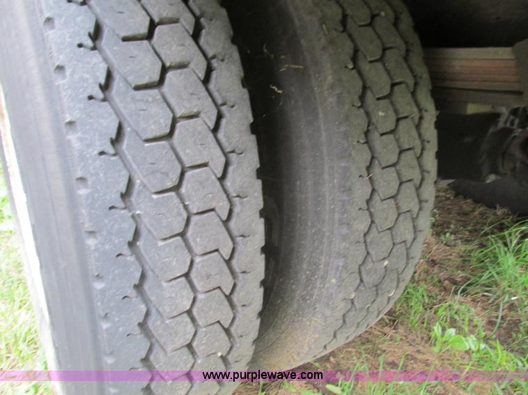 image for item G9393 1999 GMC C6500 box truck