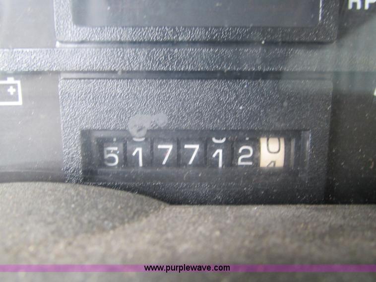 image for item G9393 1999 GMC C6500 box truck