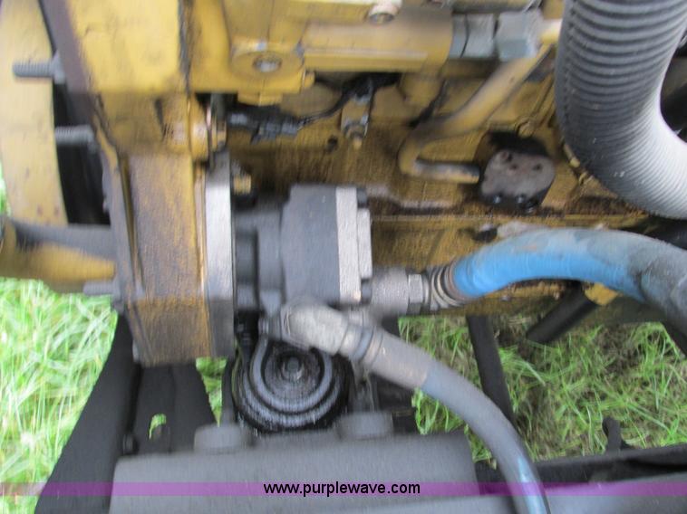 image for item G9393 1999 GMC C6500 box truck