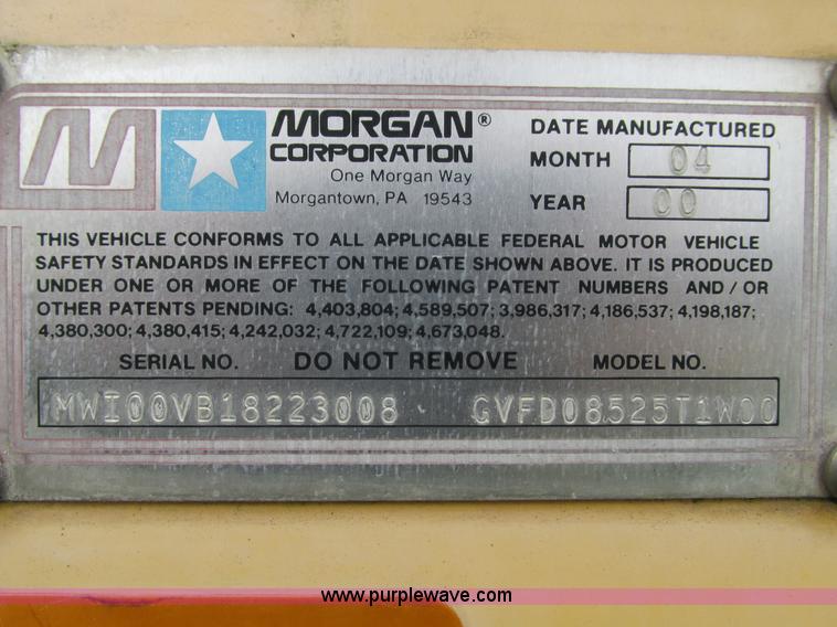 image for item G9393 1999 GMC C6500 box truck