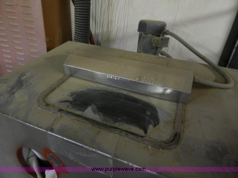 image for item H3925 Zero B-300-F bead blasting cabinet and filter