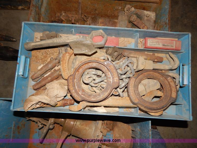 image for item H3927 (2) Mueller B-101 drilling and tapping machines