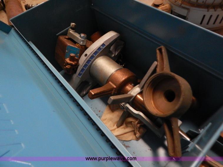 image for item H3928 Mueller B-101 drilling and taping machine