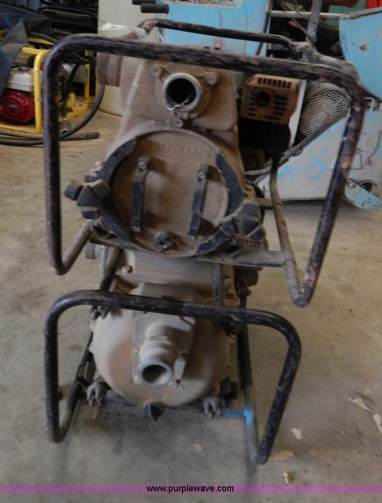 image for item H3929 (2) Honda WT20X trash pumps