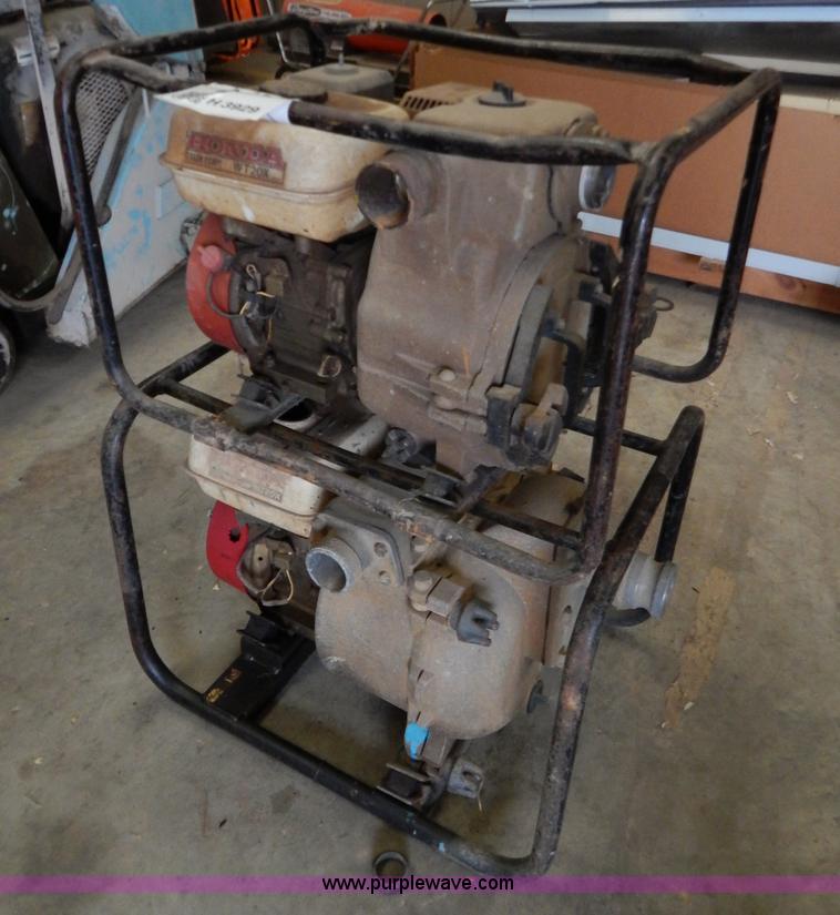 image for item H3929 (2) Honda WT20X trash pumps