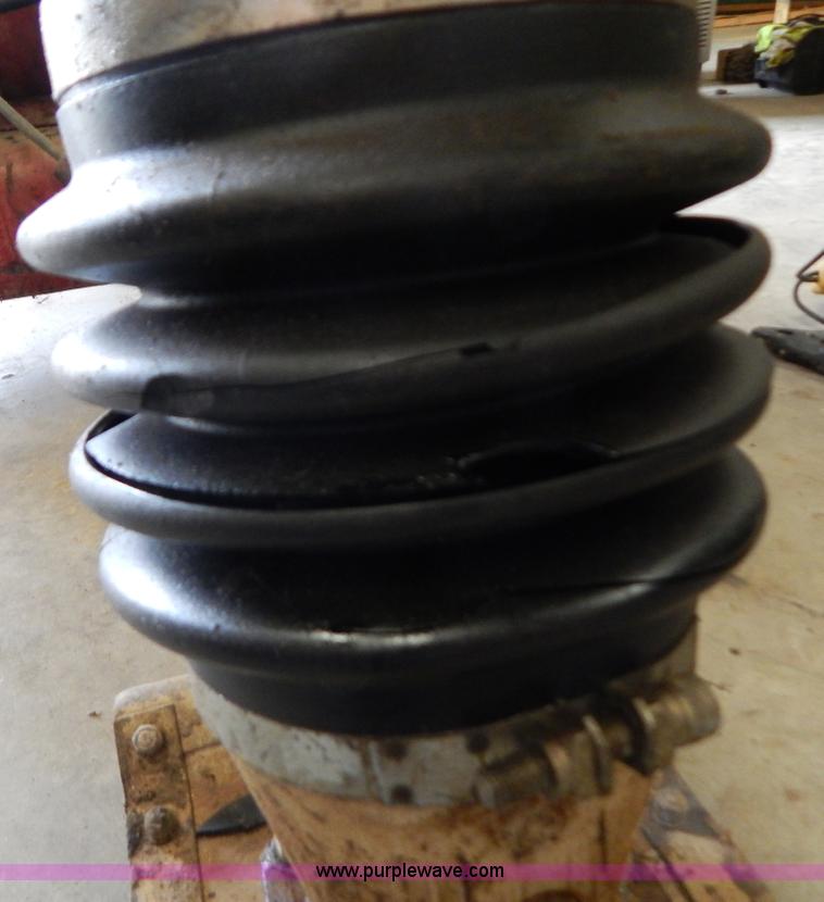 image for item H3932 Ingersoll Rand RX65 compactor