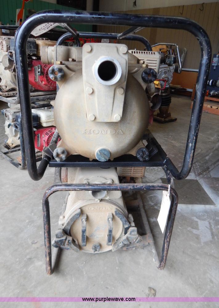 image for item H3935 (2) Honda WT20X trash pumps
