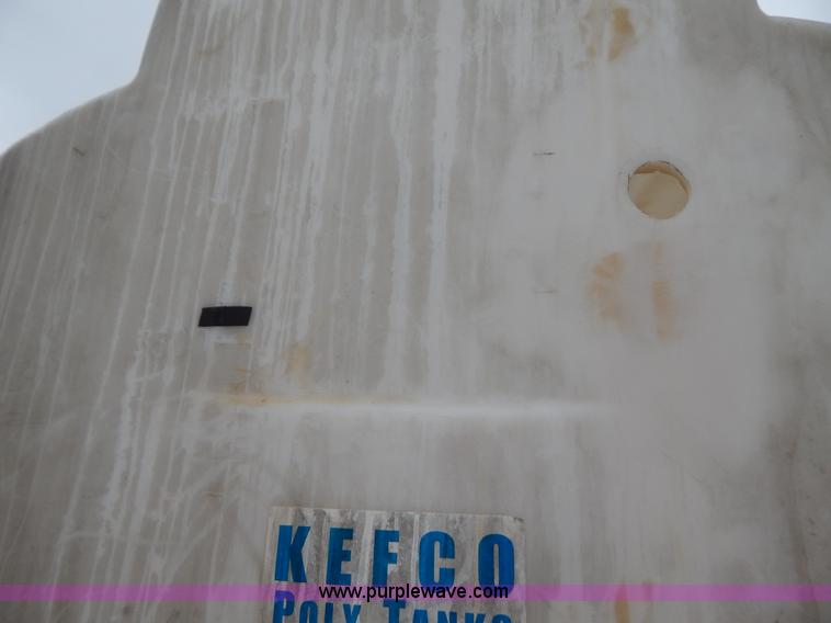 image for item H3943 Approximately 1,400 gallon poly tank