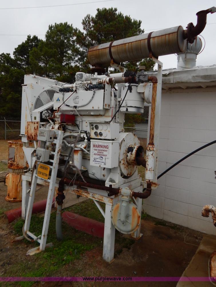 image for item H3946 Cummins natural gas pump engine