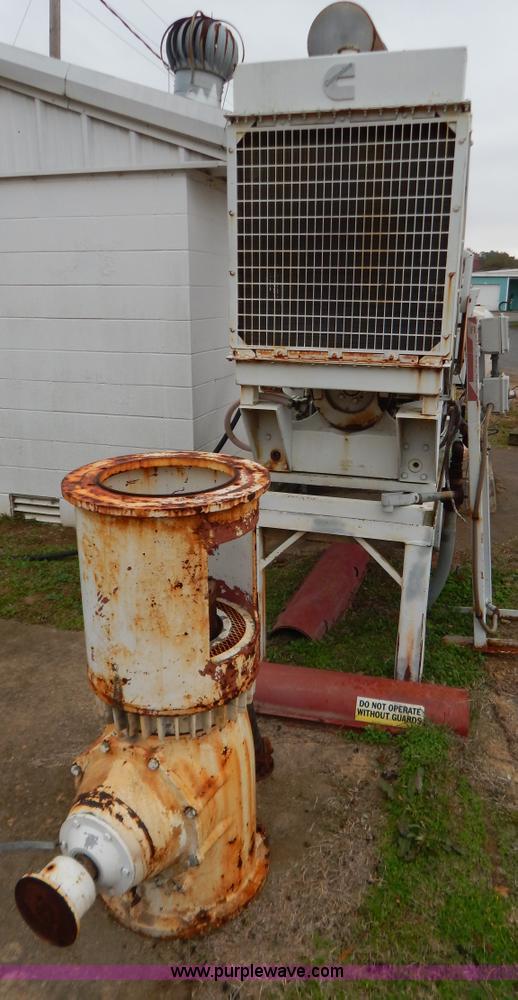 image for item H3946 Cummins natural gas pump engine