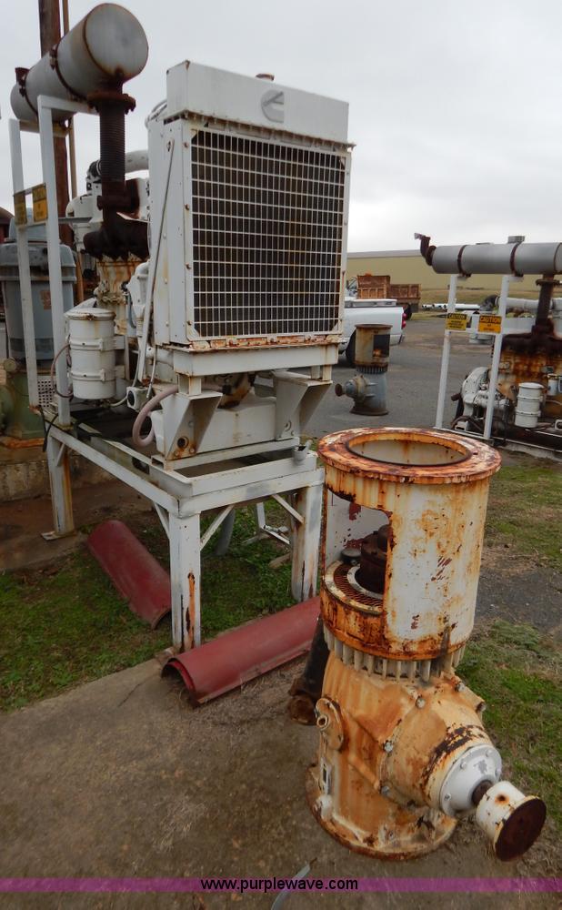 image for item H3946 Cummins natural gas pump engine