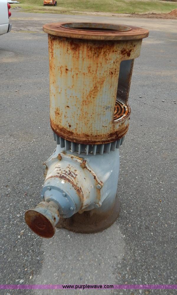 image for item H3947 Cummins natural gas pump engine