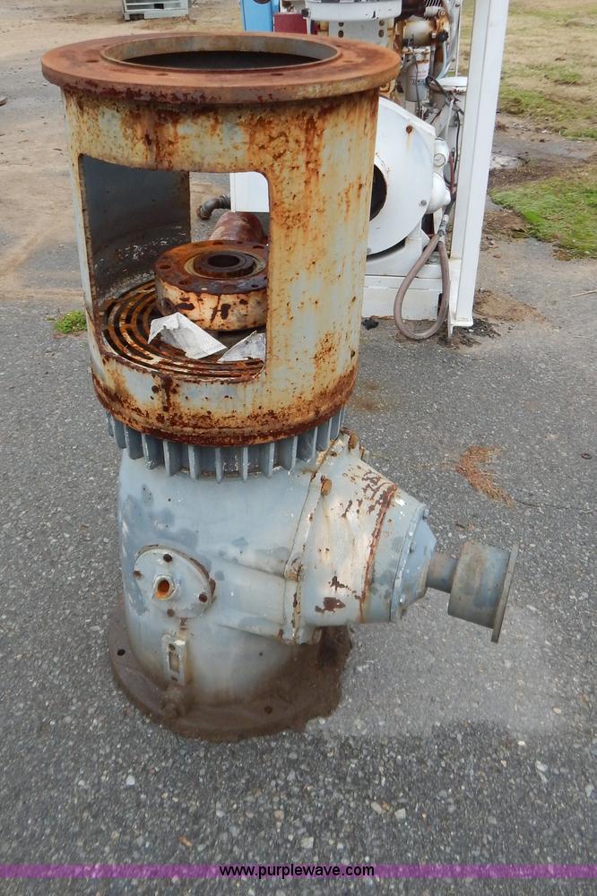 image for item H3947 Cummins natural gas pump engine