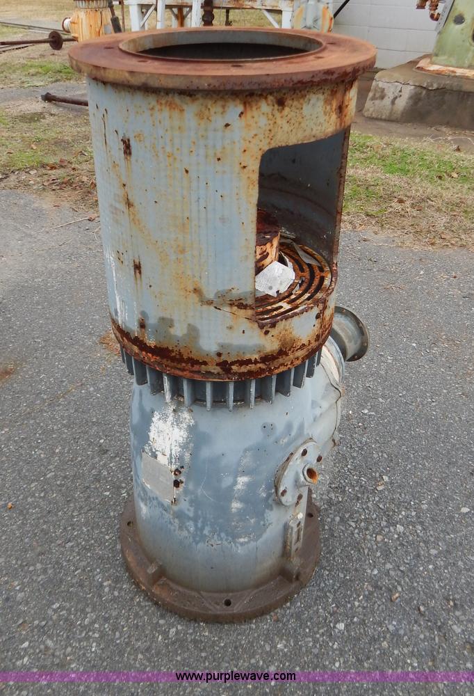 image for item H3947 Cummins natural gas pump engine