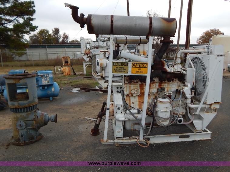 image for item H3948 Cummins natural gas pump engine