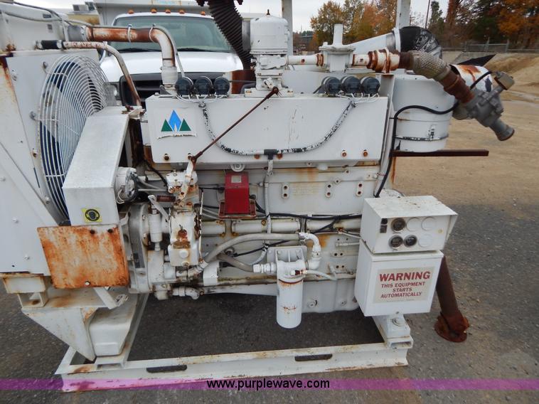 image for item H3948 Cummins natural gas pump engine