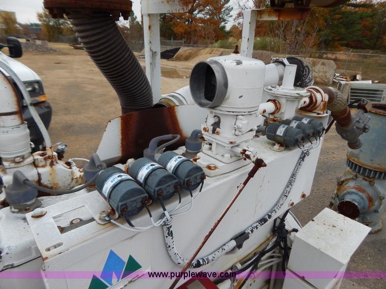 image for item H3948 Cummins natural gas pump engine