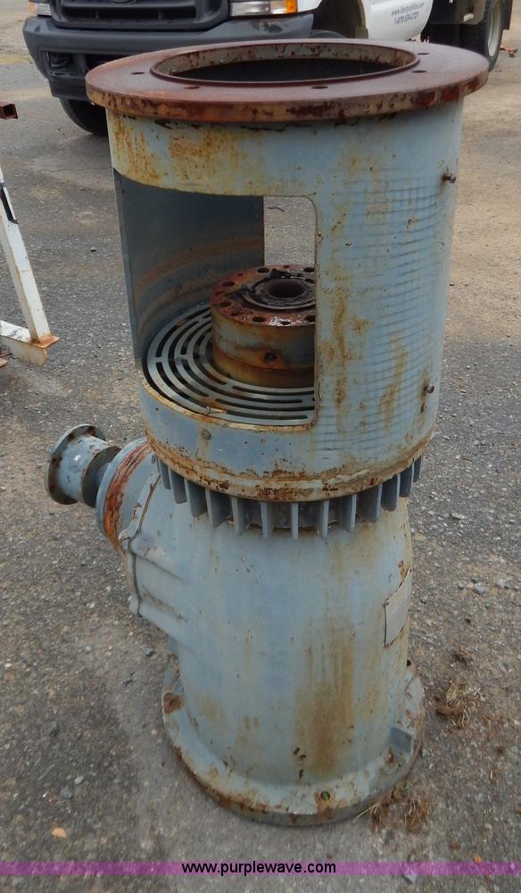 image for item H3948 Cummins natural gas pump engine