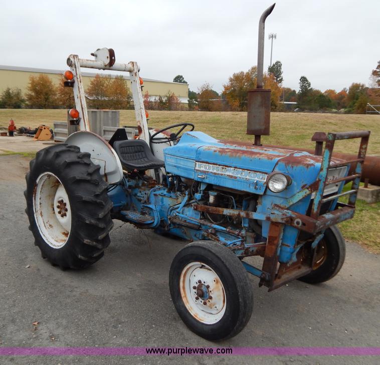 image for item H3950 Ford 3000 tractor
