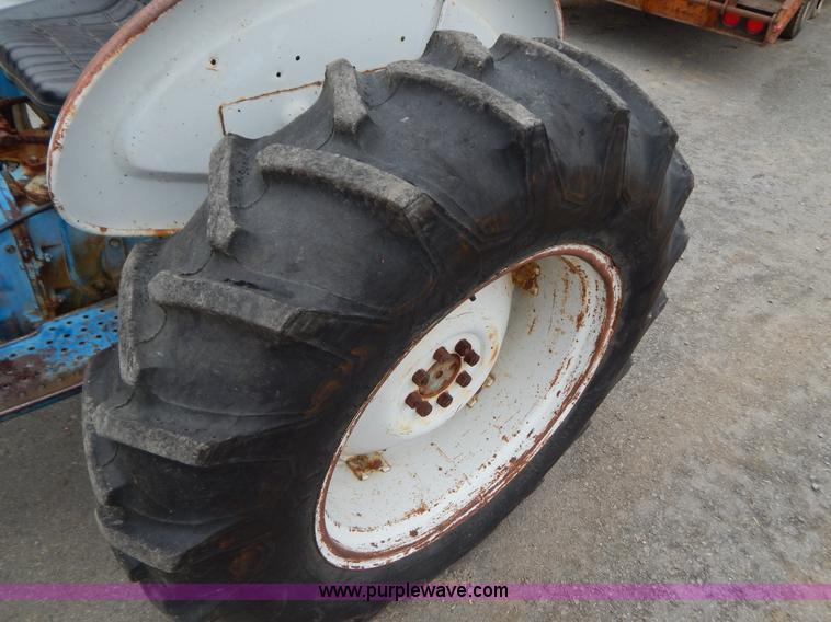 image for item H3950 Ford 3000 tractor
