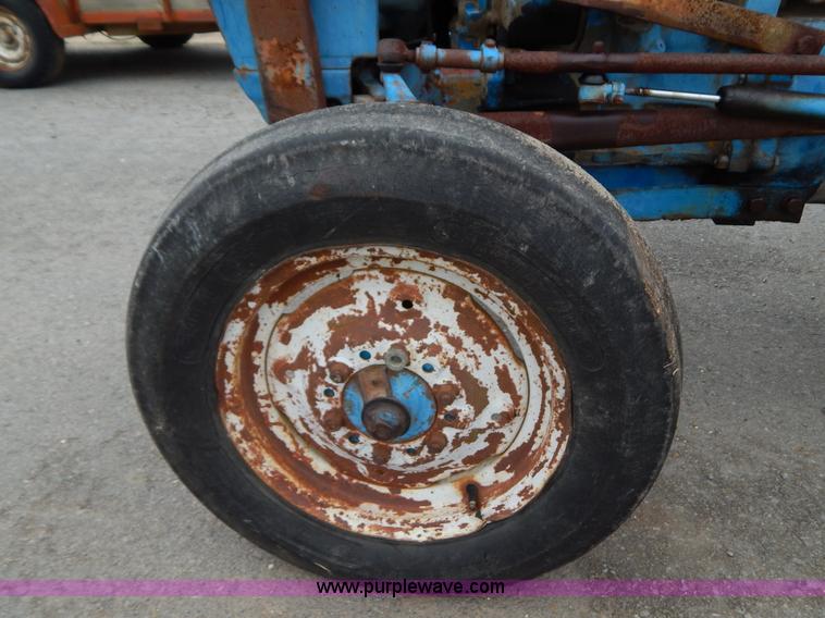 image for item H3950 Ford 3000 tractor