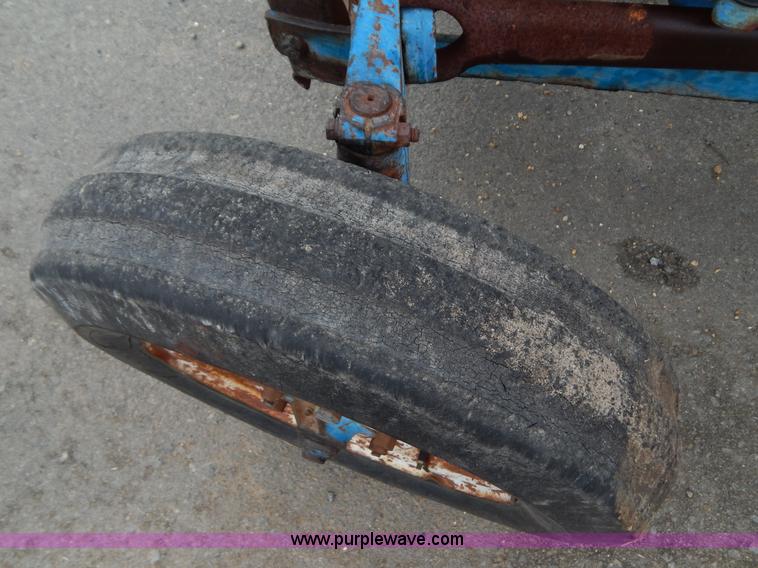 image for item H3950 Ford 3000 tractor