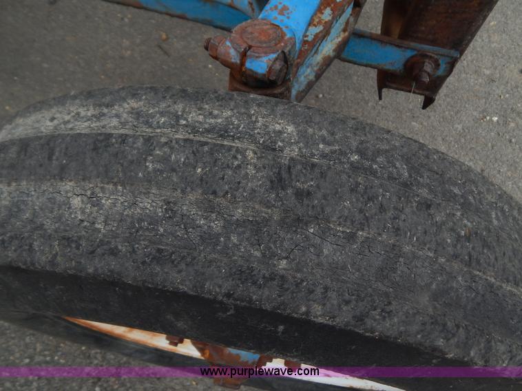 image for item H3950 Ford 3000 tractor