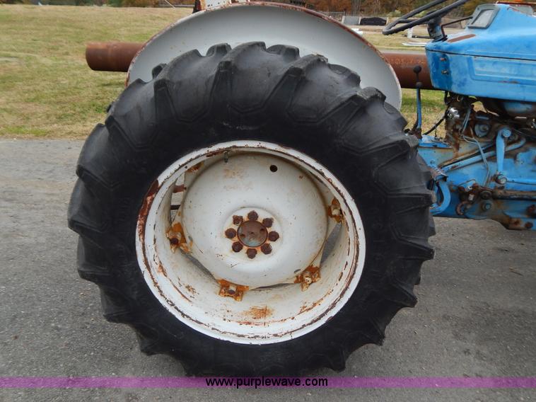 image for item H3950 Ford 3000 tractor