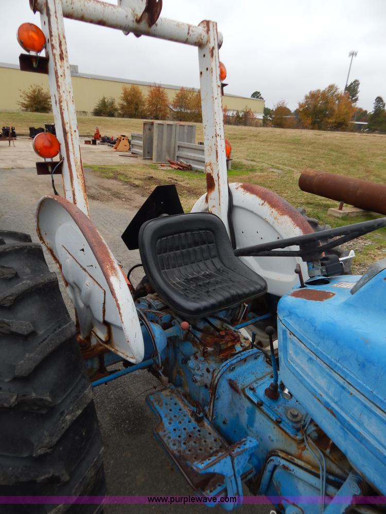 image for item H3950 Ford 3000 tractor
